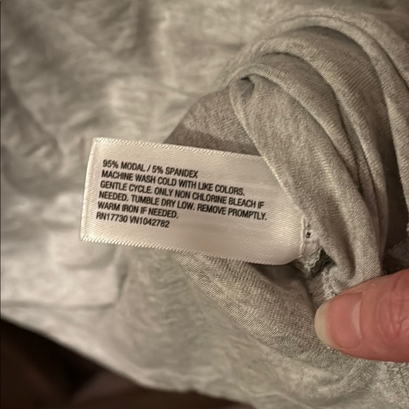 Women's Medium Stars Above Super Soft Sleep V-Neck Top - Picture 4 of 4